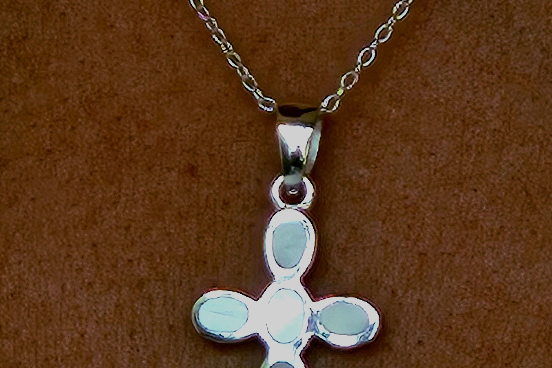 Pearlescent Mother of Pearl Inlay Cross Pendant/Necklace