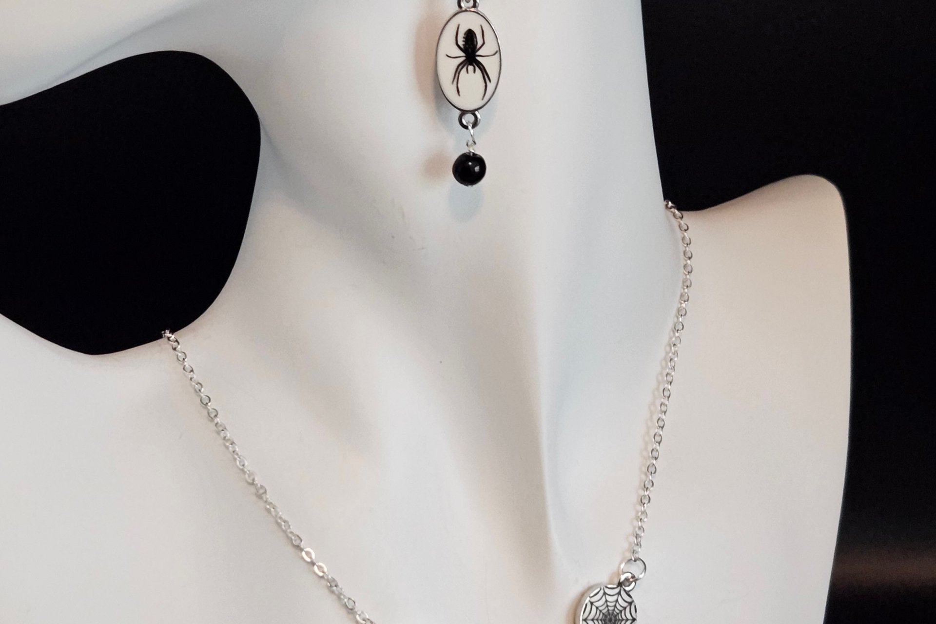 Halloween Spider Design Necklace and Earrings Jewelry Set for Women