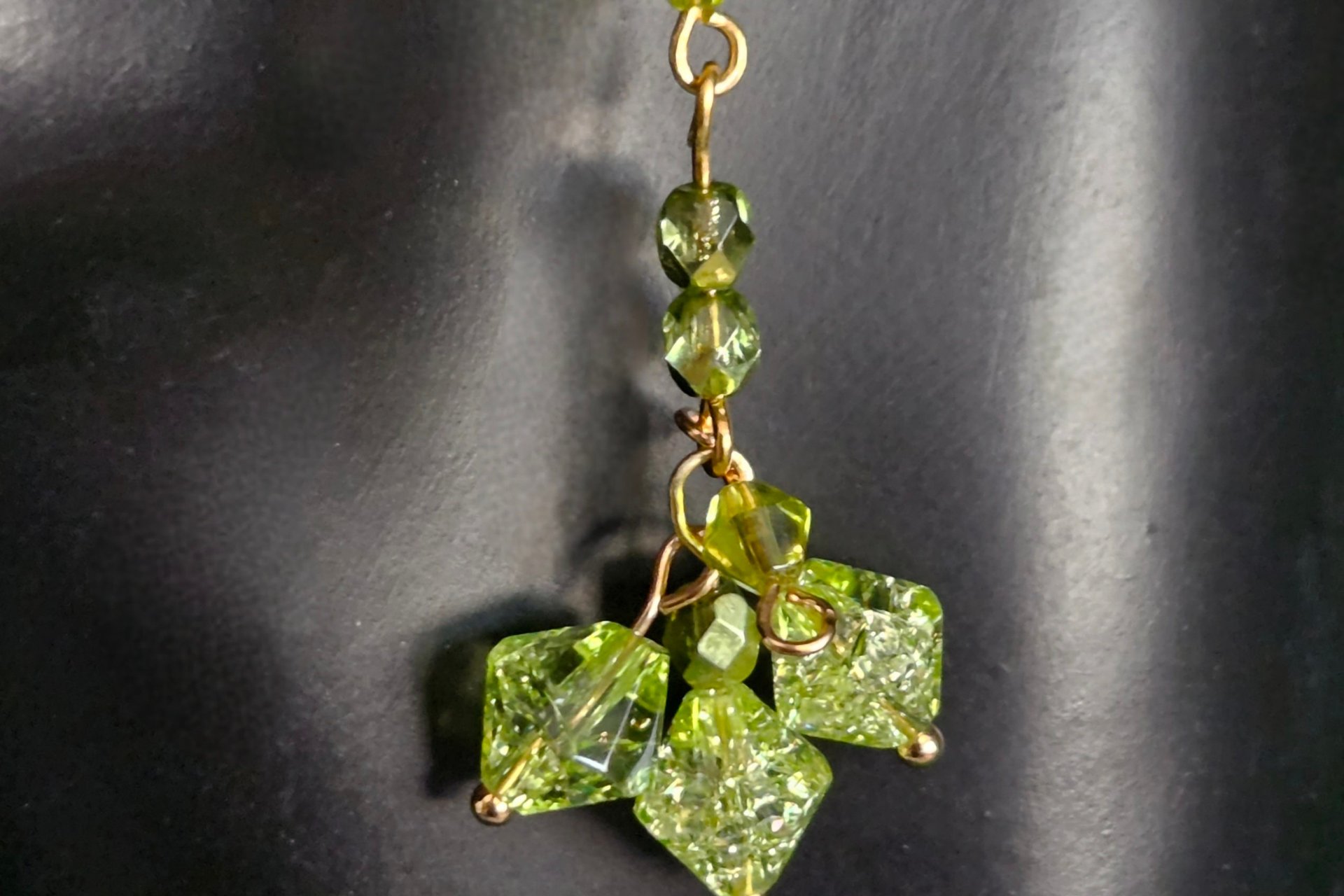 Green Cracked Glass and Crystal Earring