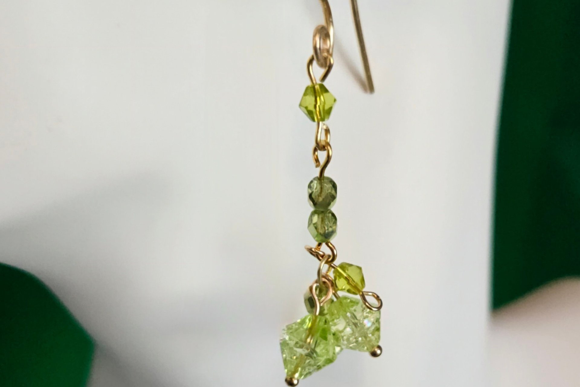 Green Cracked Glass and Crystal Earring