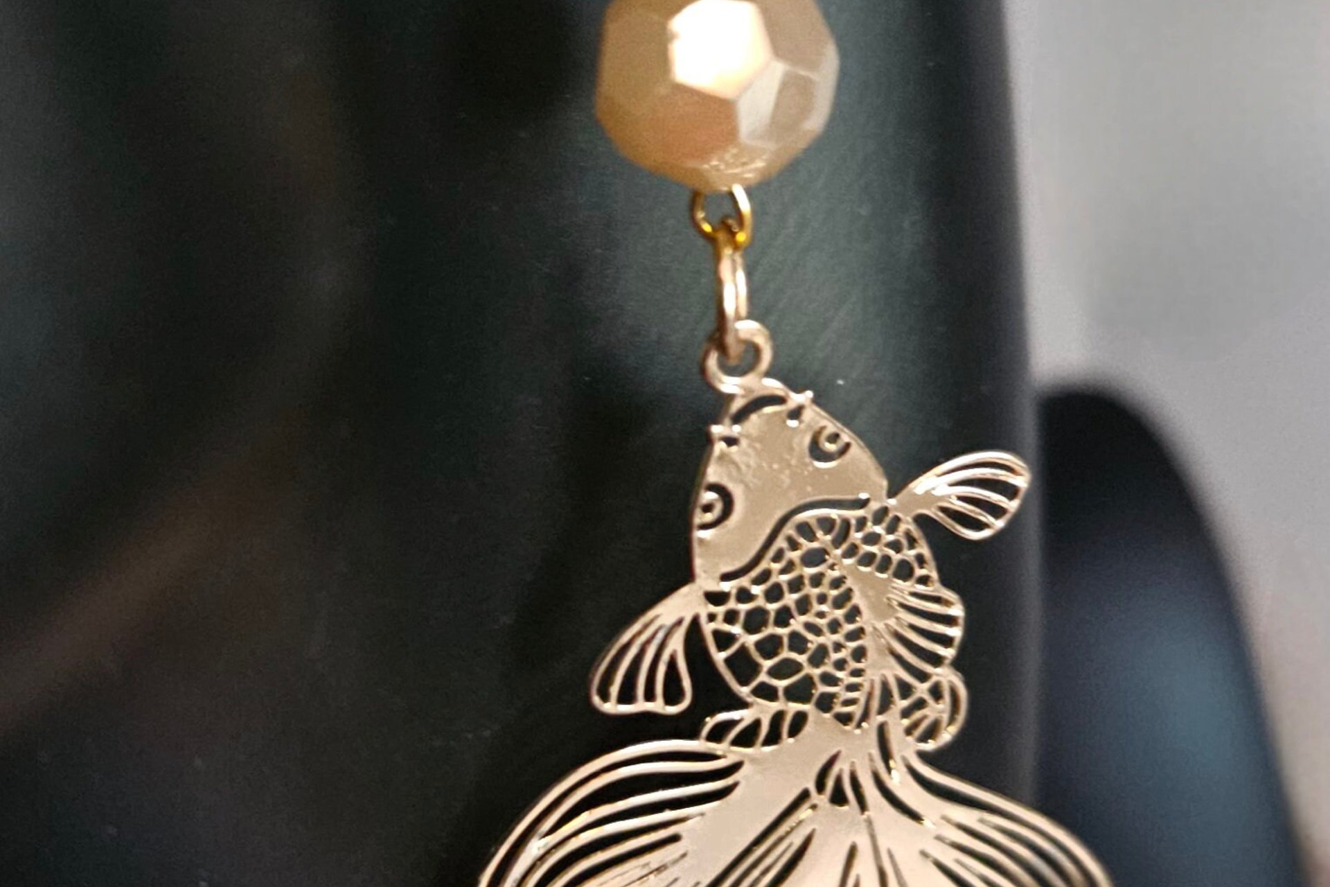 Golden Fantail Filigree Earrings