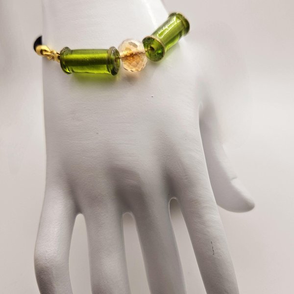 Emerald Glow Bolo Bracelet